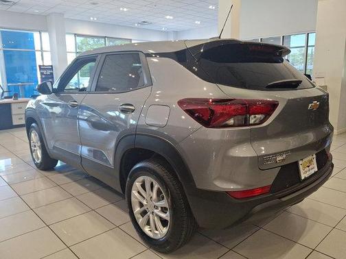 Sterling Gray Metallic 2026 Chevrolet Trailblazer LS