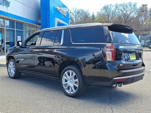 Black 2021 Chevrolet Suburban 4WD High Country