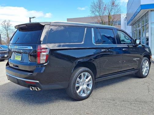 Black 2021 Chevrolet Suburban 4WD High Country