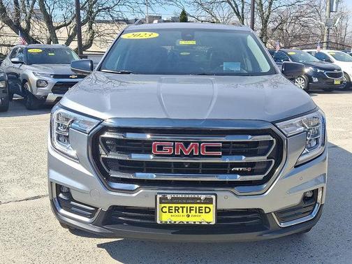 Sterling Metallic 2023 GMC Terrain AWD AT4