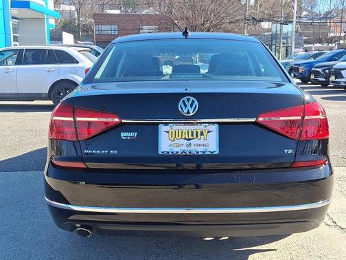 Black Uni   A1a1 2016 Volkswagen Passat 1.8T SE