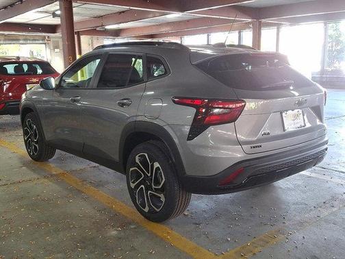 Sterling Gray Metallic 2026 Chevrolet Trax FWD 2RS