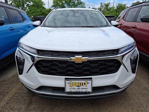 Summit White 2026 Chevrolet Trax LT