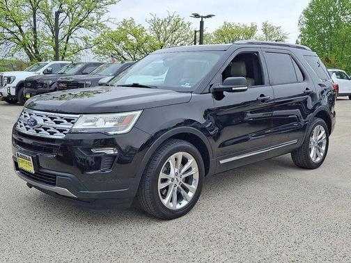 Agate Black Metallic 2019 Ford Explorer XLT