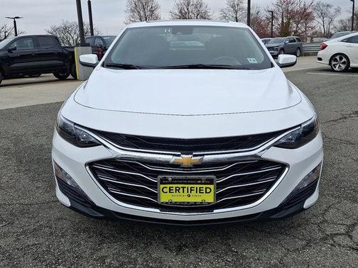 Summit White 2023 Chevrolet Malibu FWD 1LT