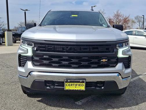 Silver Ice Metallic 2022 Chevrolet Silverado 1500 LT