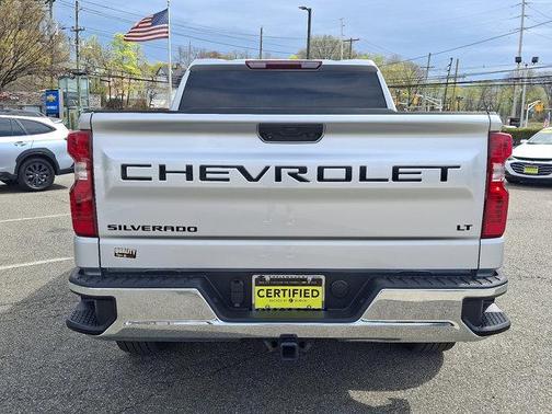 Silver Ice Metallic 2022 Chevrolet Silverado 1500 LT