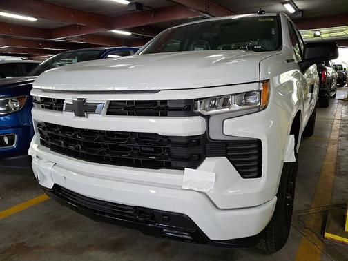 Summit White 2026 Chevrolet Silverado 1500 RST