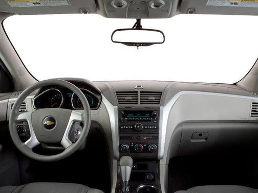 Cyber Gray Metallic 2010 Chevrolet Traverse LT