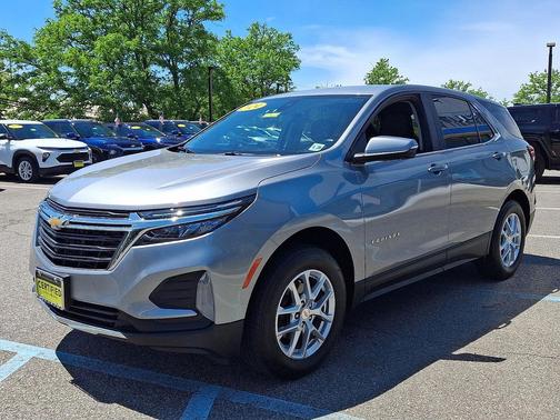 Sterling Gray Metallic 2024 Chevrolet Equinox 1LT