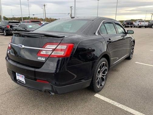 Photo 5 of 29 of 2019 Ford Taurus SHO