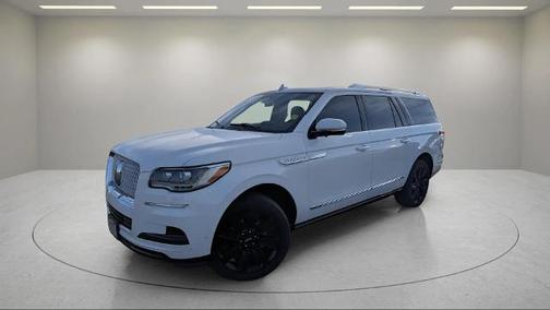 2023 Lincoln Navigator L RESERVE