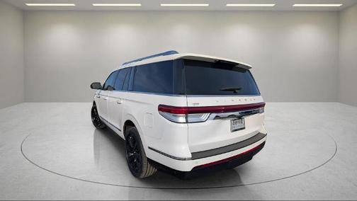 2023 Lincoln Navigator L RESERVE