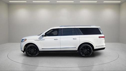 2023 Lincoln Navigator L RESERVE