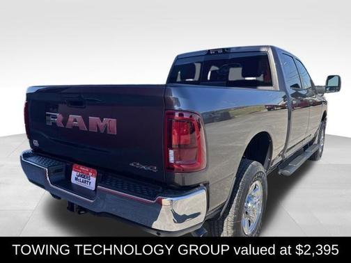 2026 RAM 2500 Tradesman Crew Cab 4x4 6'4' Box