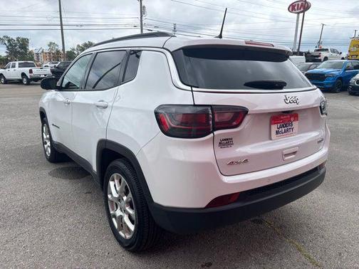 2024 Jeep Compass Latitude Lux