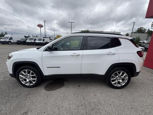 2024 Jeep Compass Latitude Lux