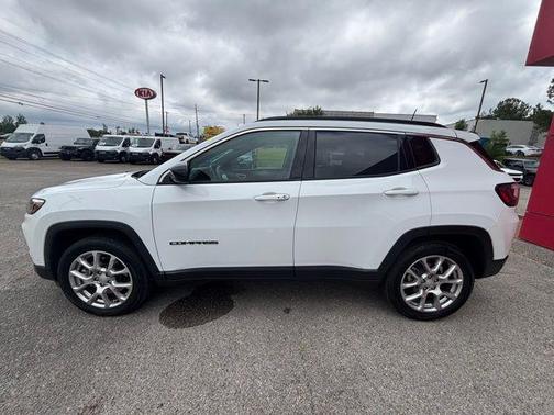 2024 Jeep Compass Latitude Lux