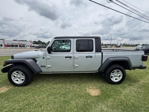 2023 Jeep Gladiator Sport S