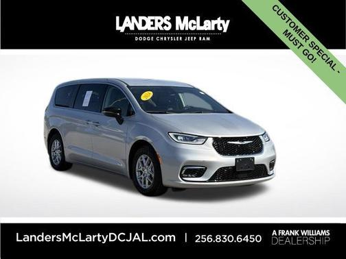 Silver Mist Clearcoat 2024 Chrysler Pacifica Touring L