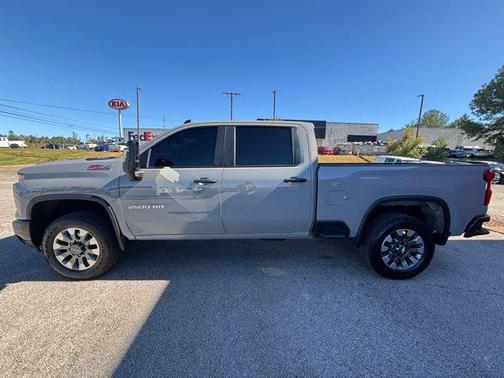 2024 Chevrolet Silverado 2500 Custom