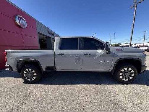 2024 Chevrolet Silverado 2500 Custom