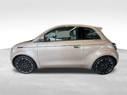 2025 FIAT 500e Icona FWD