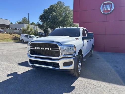 2024 RAM 2500 Tradesman Crew Cab 4x4 6'4' Box