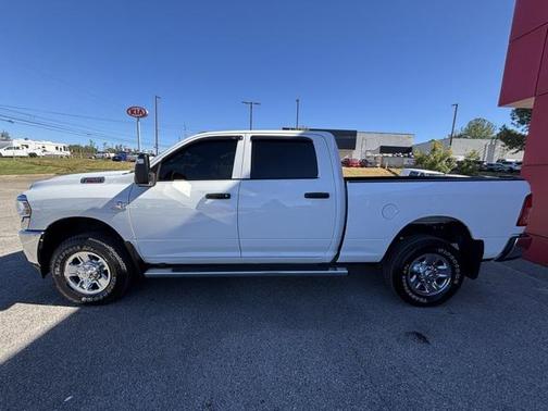 2024 RAM 2500 Tradesman Crew Cab 4x4 6'4' Box