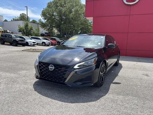 2023 Nissan Altima SR FWD