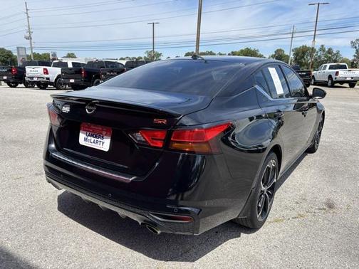 2023 Nissan Altima SR FWD