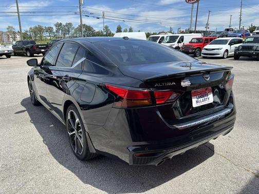 2023 Nissan Altima SR FWD