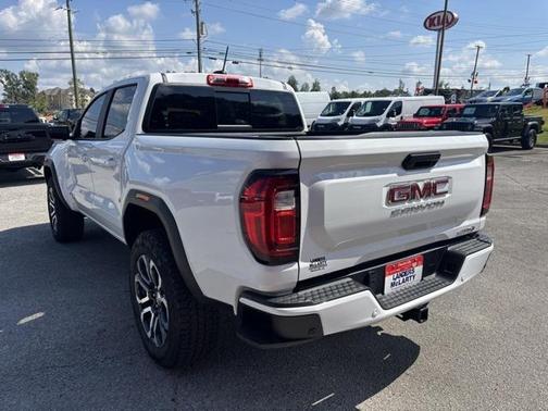 2024 GMC Canyon AT4