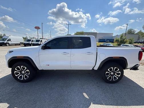 2024 GMC Canyon AT4
