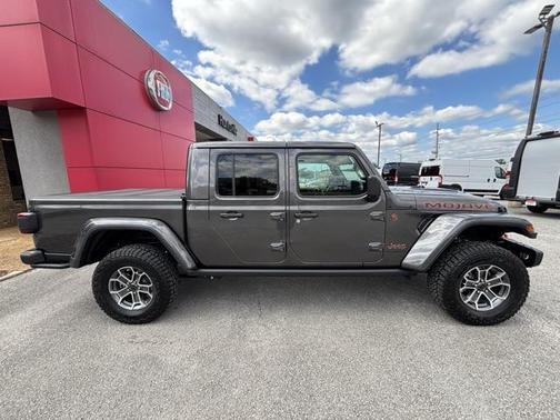 2025 Jeep Gladiator Mojave X