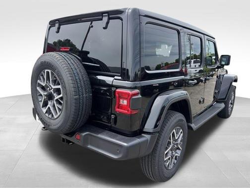 Black Clearcoat 2026 Jeep Wrangler 4-Door Sahara 4x4