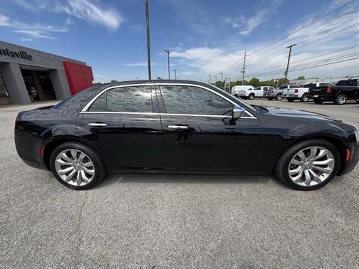2018 Chrysler 300 Limited