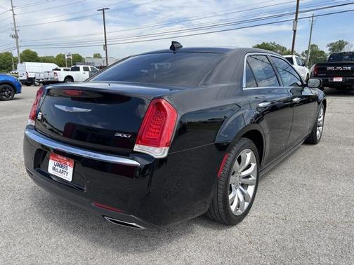 2018 Chrysler 300 Limited