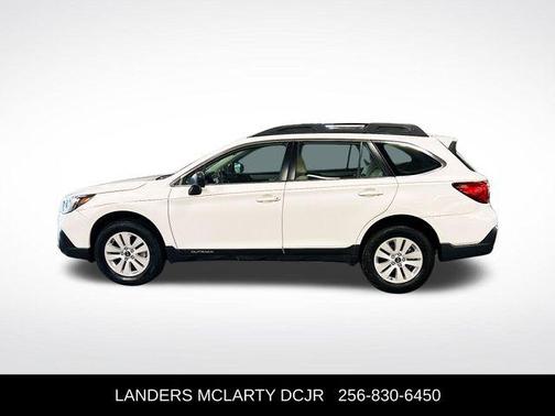 Crystal White Pearl 2018 Subaru Outback 2.5i
