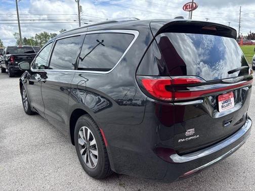 2021 Chrysler Pacifica Hybrid Touring L