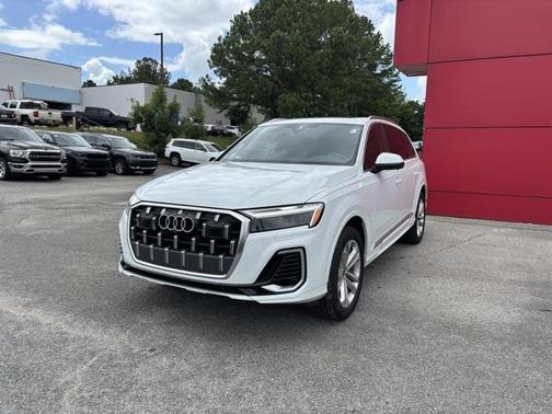 2025 Audi Q7 45 Premium