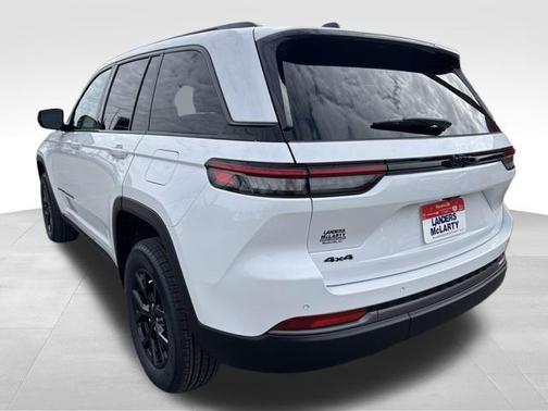 2026 Jeep Grand Cherokee Altitude