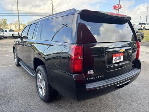2020 Chevrolet Suburban LT