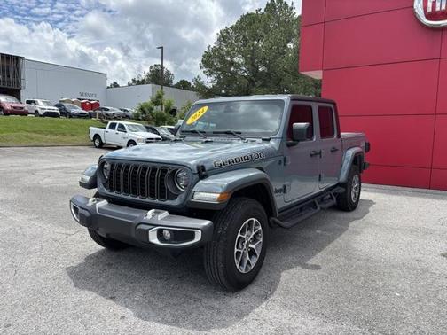 2024 Jeep Gladiator Sport S