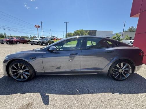 2021 Tesla Model S Plaid
