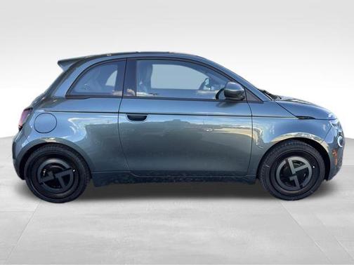 2025 FIAT 500e Giorgio Armani FWD