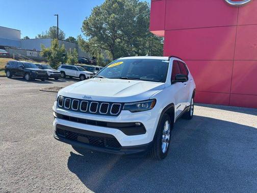 2024 Jeep Compass Latitude Lux