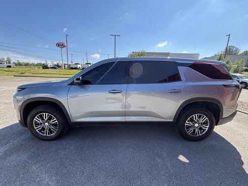2024 Chevrolet Traverse LS