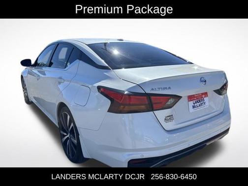 2020 Nissan Altima SR FWD