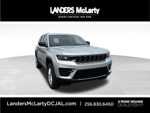 Silver Zynith 2026 Jeep Grand Cherokee Laredo
